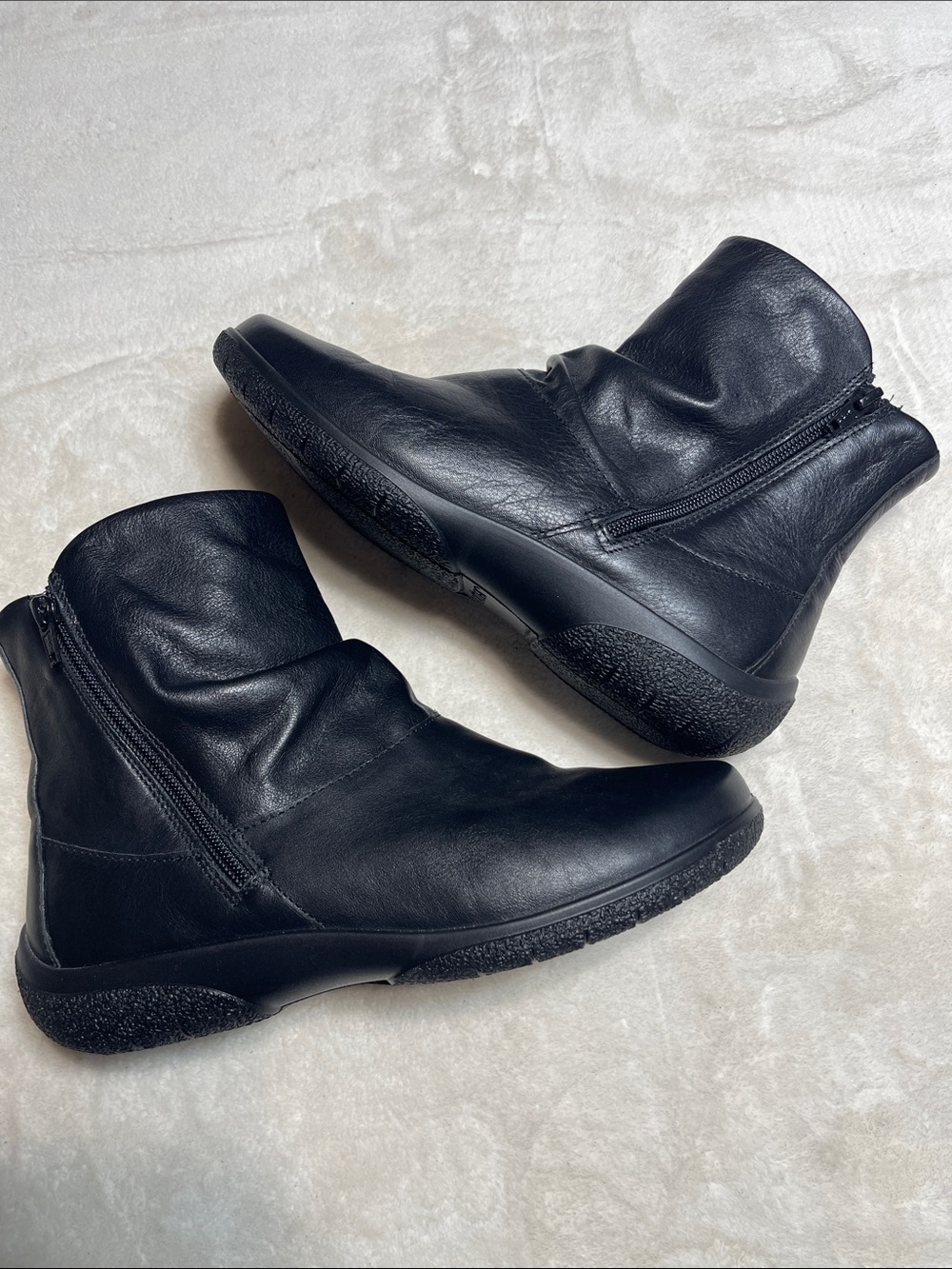 Hotter Black Leather Side-Zip Ankle Boots Size 8.5